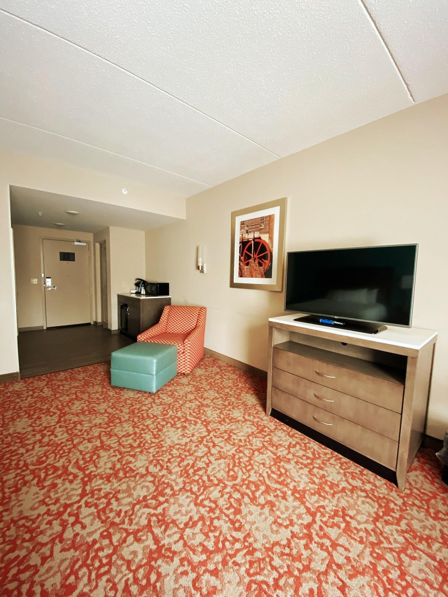 Hilton Garden Inn Bristol Exterior photo